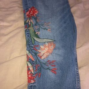 RARE🌟ZARA BOYFRIEND JEANS